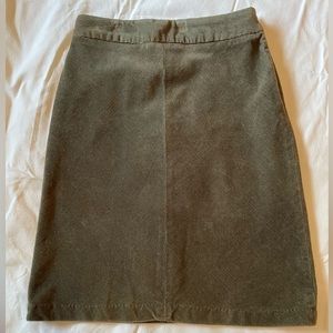 Women’n stretch skirt size 2, 98% cotton 2% spandex machine wash